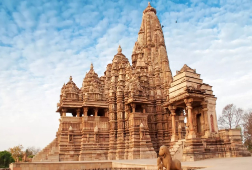 Khajuraho – Varanasi (By train – 7 hours 50 minutes; departure at 15:20 and arrival at 23:10)