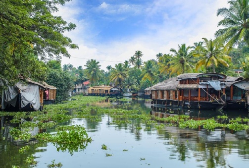 Kollam-Kumarakom (104 km, 3 hours 20 minutes)
