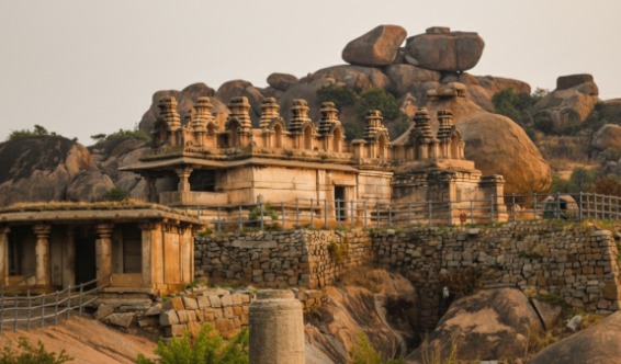 Hampi-Hassan (321 Km, 7 Hours)