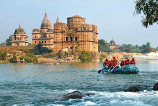Orchha-Khajuraho (182 km, 3 hours and 10 minutes)