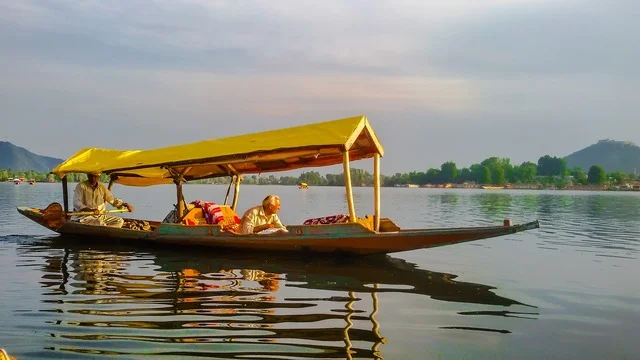 Srinagar (Altitude 1,585 m)