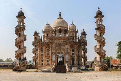 Gondal – Junagadh – Sasan (140 Km, 3 Hours 40 Minutes)